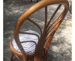 Tres jolie chaise en rotin vintage 