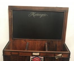 Meuble vide poche courrier