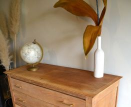 commode pieds compas