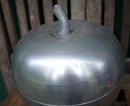 Grosse pomme sceau glaçon vintage 