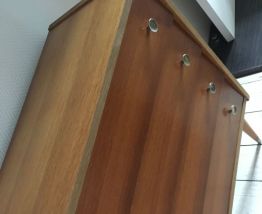 Commode vintage scandinave pieds fuseaux 