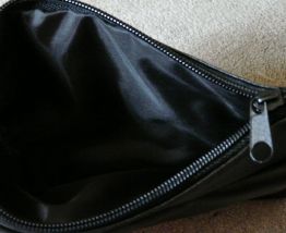 Petite pochette cuir noir basique