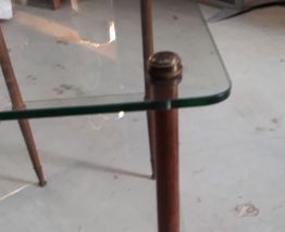 petite table basse en verre et bois 1960 tres bon etat h55x4