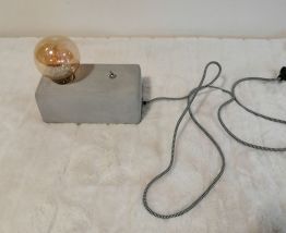 Lampe en béton 