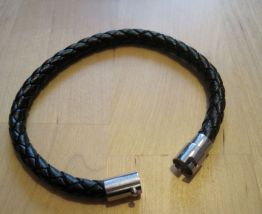 bracelet mixte homme femme  longueur 20 cm état neuf  cordon