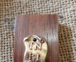 Crucifix mural bois et laiton