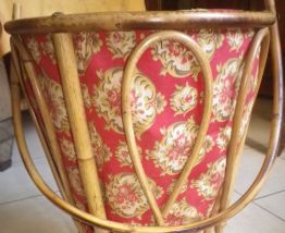 panière en osier avec son tissu d'époque 1970 pour tricot ou