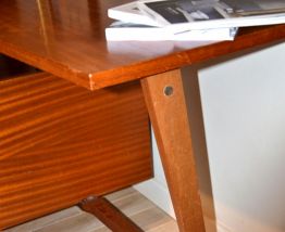 Bureau scandinave vintage pieds compas