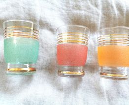 Lot de verres granités colorés 