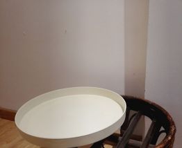 Table en rotin avec plateau amovible couleur Ivoire