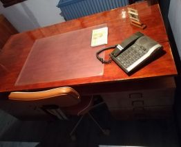 Bureau bois laqué année 60