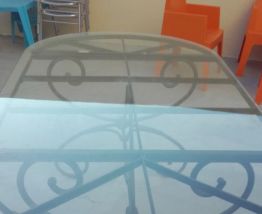 Table ovale fer+ verre