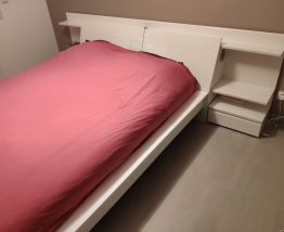 Ensemble lit et tête de lit hi fi