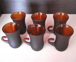 Petites tasses à pousse café vintage