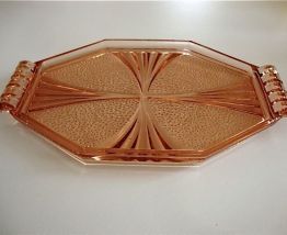 Plateau ou plat de service art déco en verre rose 