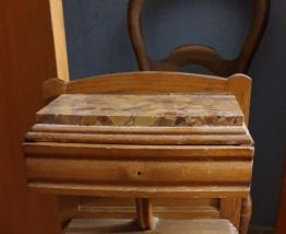 Armoire et table de chevet