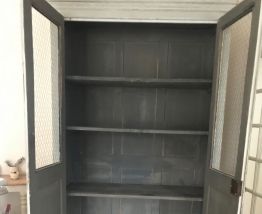 Armoire-Vaisselier patinée 