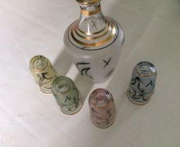 Service à liqueur décor géométrique