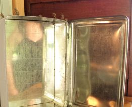 Boîte métal à Biscuit "Peugeot"