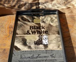 Plateau publicitaire Black and White whisky (Scotland)