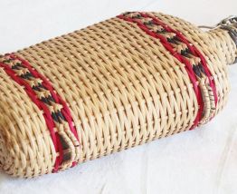 Bouteille en osier de Lourdes