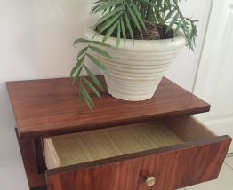 Chevet ancien années 60 