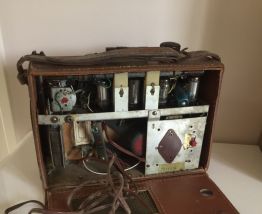 Radio Vintage portable Miami Pizons Bros 1956