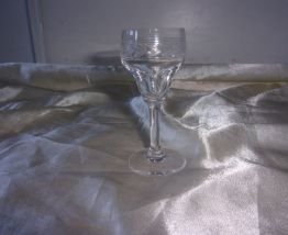 5 petits verres à liqueur cristal ciselé