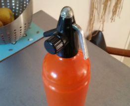 Ancienne bouteille Siphon Vintage Orange bar