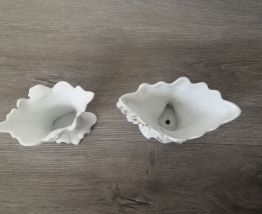 Petits vases en porcelaine