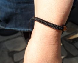 bracelet tressé pierre oeil de tigre 