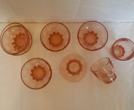 Lot 6 coupelles à dessert et 2 verres rosaline