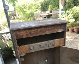 Boîte aux lettres ancienne en bois 