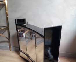 Armoire de toilette formica circa 60 a 70 legerement incurve