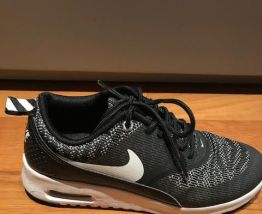 Baskets Nike Air Max Thea