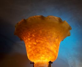 grande lampe calice  pied laiton et pate de verre 1930 art d