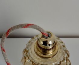 Suspension avec globe verre ambré