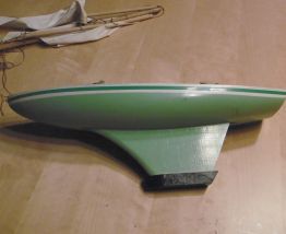 2 Voiliers de bassin dont 1 de  marque Giner 