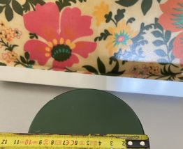 Pot en opaline blanche motifs fruits 