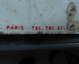 tole publicitaire peinte