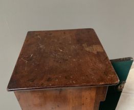 Table de chevet ancienne