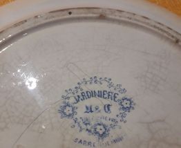 Plat en porcelaine de Sarreguemines