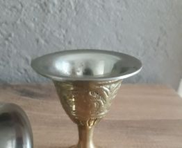 2 coquetier metal doré ciselé