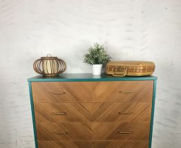 Commode vintage