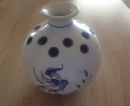 PETIT VASE DE MOUSTIERS