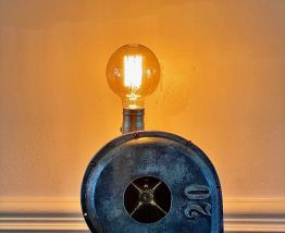 Lampe type industriel