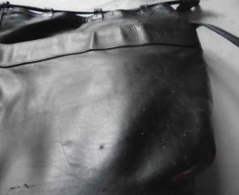 Sac en peau forme sceau