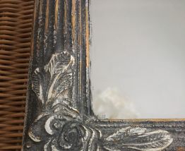 Miroir en bois sculpté 