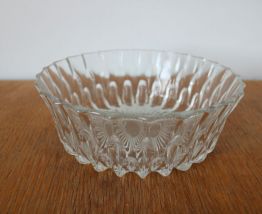 Saladier verre pressé années 70