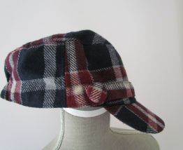 Jolie casquette à carreaux 